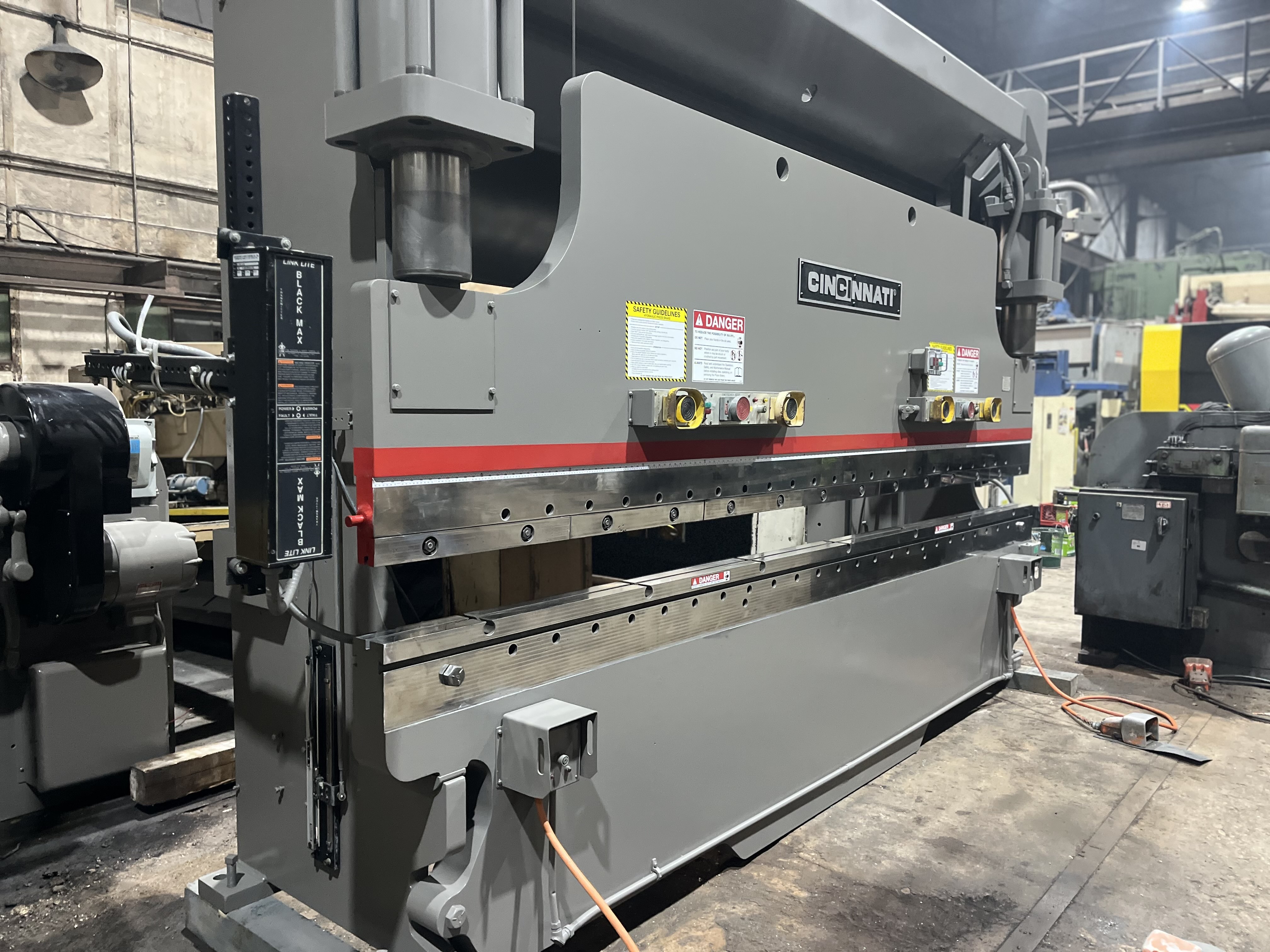 175 Ton X 14’ Cincinnati Model 175CB Press Brake
